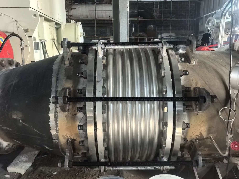 Metal Expansion Joint Application in Industrial Pipeline System Metal Expansion Joint Application in Industrial Pipeline System